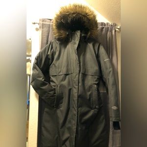 Nice, warm, comfy Columbia jacket with Omni heat interior!
